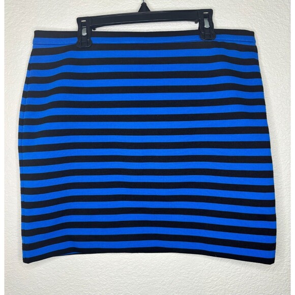 Michael Kors Vintage Mini Skirt Blue & Black Stripe Knit Stretch Side Zip Size 8 - Picture 3 of 9